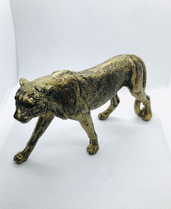 Статуэтки, сувениры.