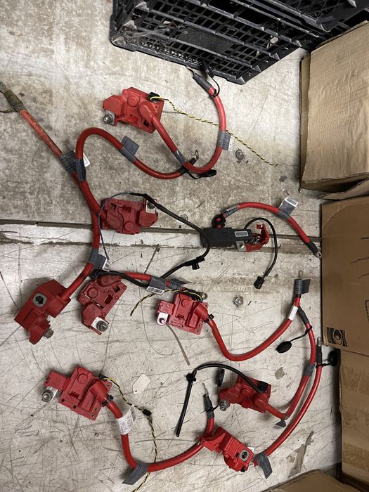 Borna plus borna baterie capsa pirotehinica bmw e90 e91 e92 e93 e87e81