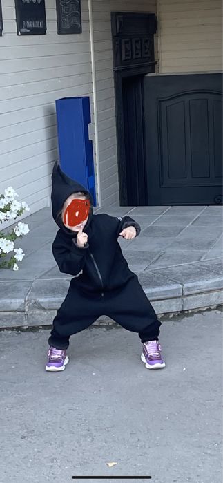 Продам комбинезон дино от BODO