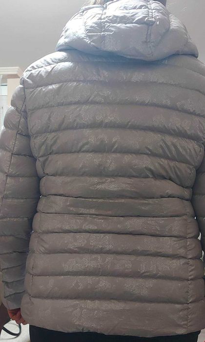Дамско пухено яке.