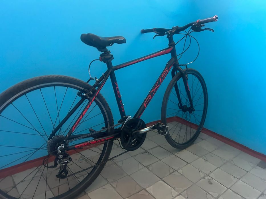 Продаётся велик axis 700md