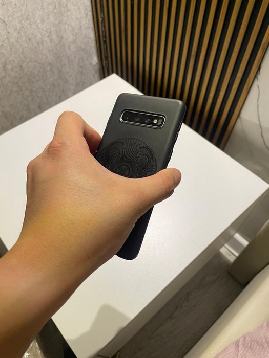 Самсунг s10 в хорошем состоянии