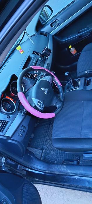 Vând Mitsubishi Lancer 1.5 benzina