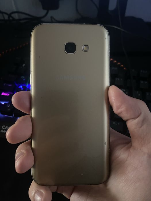 Samsung A5 в хорошем состоянии