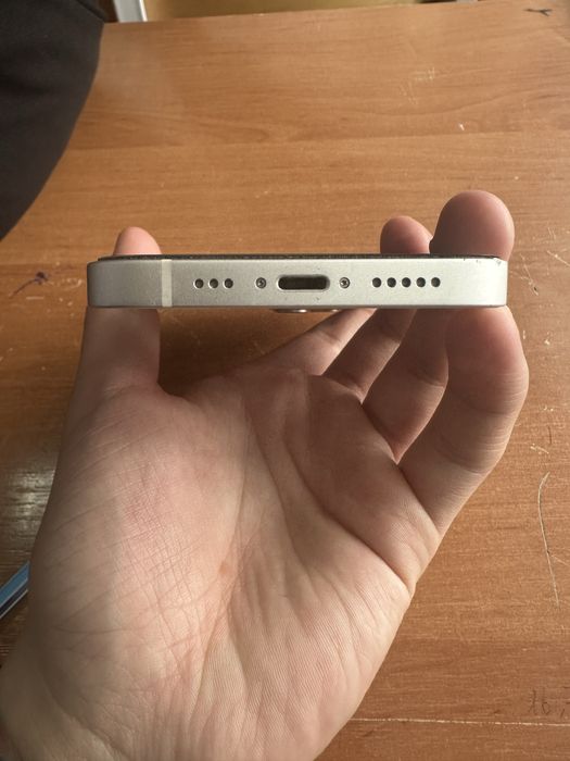 Продам айфонг 13