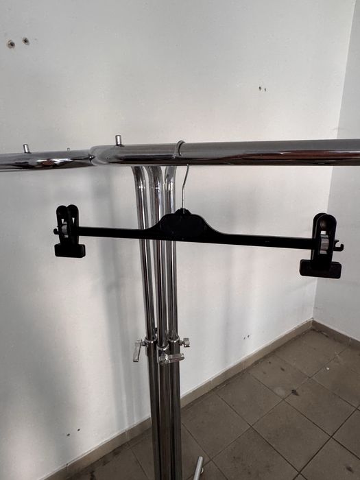 Vand stendere,umerase,busturi,mobilier magazin imbracaminte