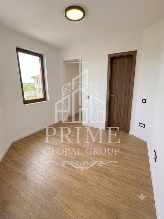 Продава се Къща в Поморие - 192 кв.м за 1459 €/кв.м - Снимка #5