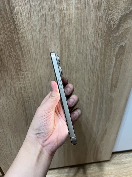 Продам iPhone 15 Pro Max 256 Gb
