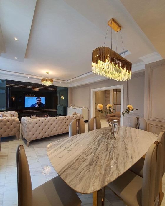 Гостиница России-Новостройка! Сдается новая 3-х комнатная в центре!