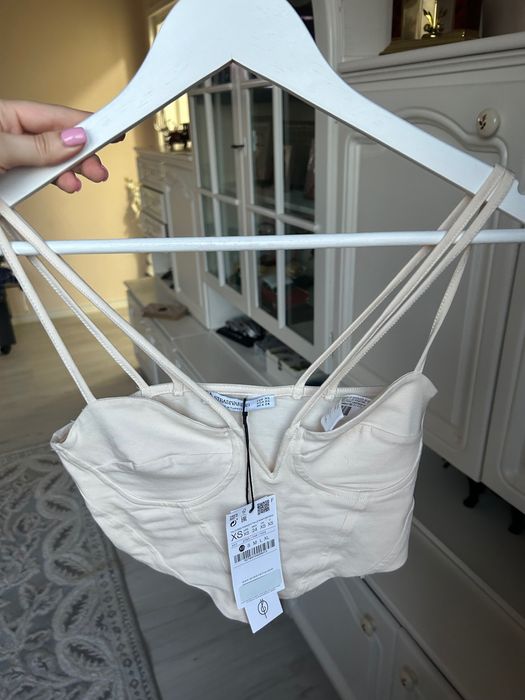 Top Stradivarius, nou, cu eticheta. XS