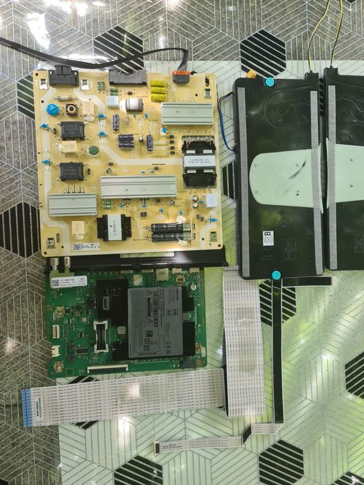 Televizor samsung ue55au9072uxxh