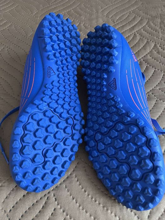Бутонки adidas 40 номер стелка 25 см