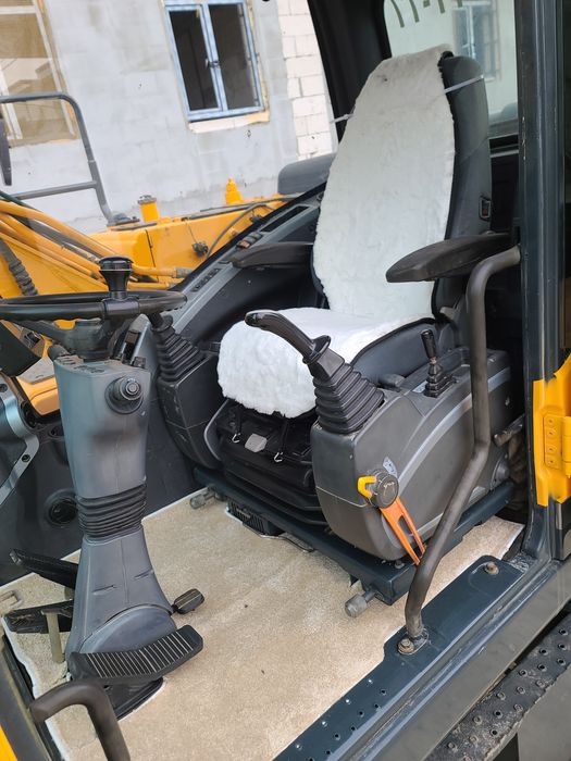 Ekskavator sotiladi!!!