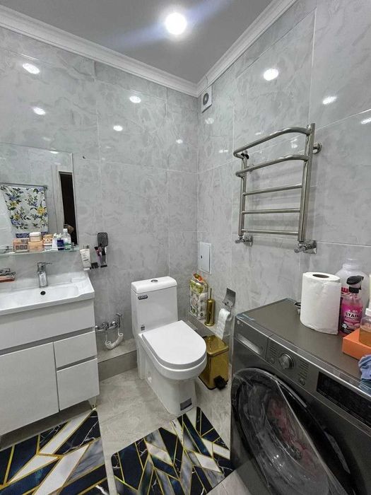 Навостройка 2 хонали уй сотилади ,  Ориентир Саламатина.