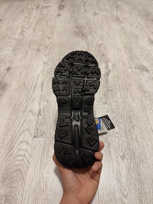 Новые кроссовки для стройки Skechers