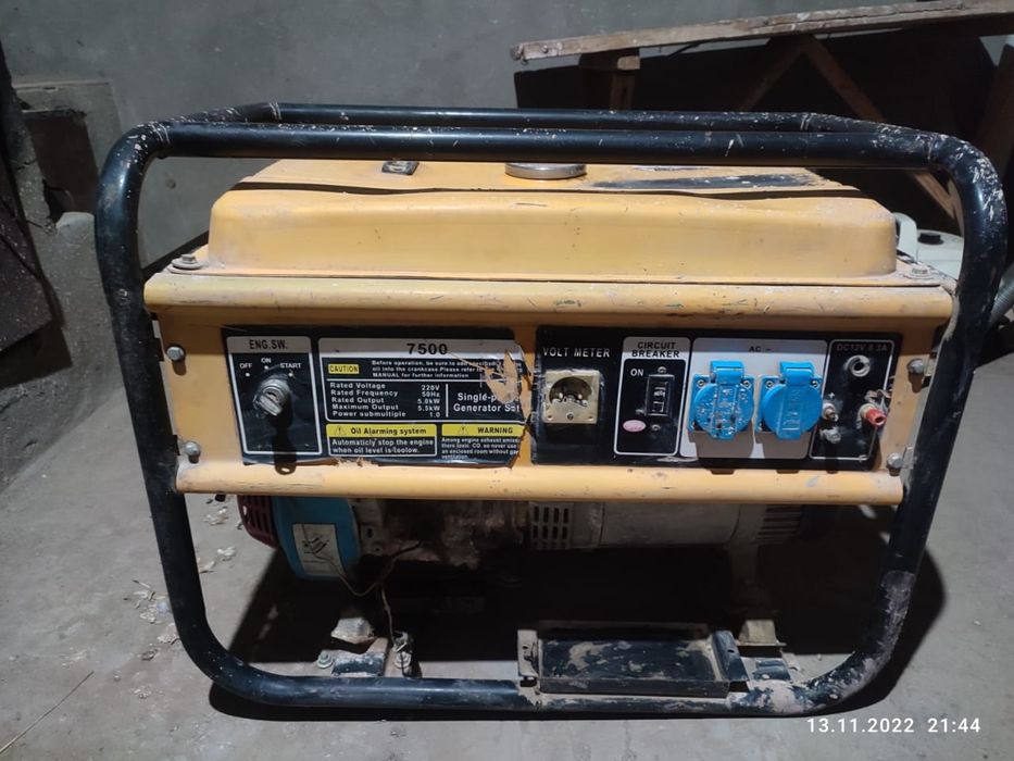 Генератор на бензине