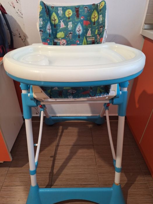 Scaun de masa bebe