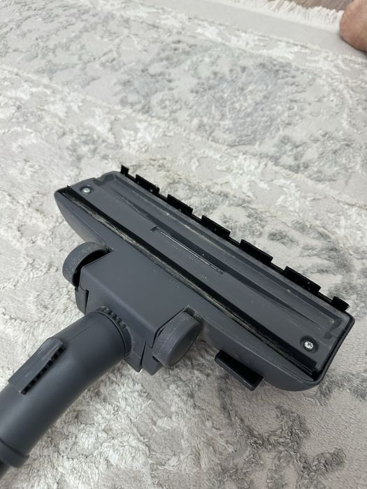 Пылесос LG VK69662N синий