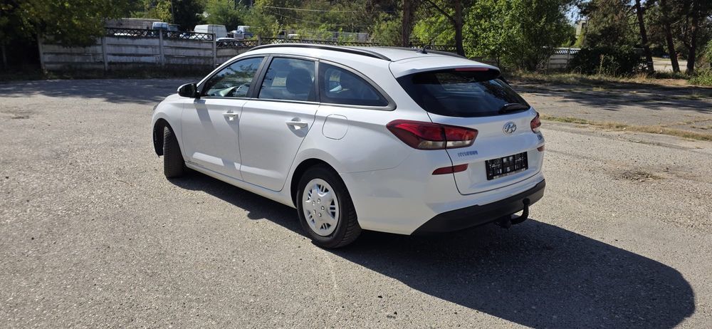 Hyundai i30 1 6 CRDI