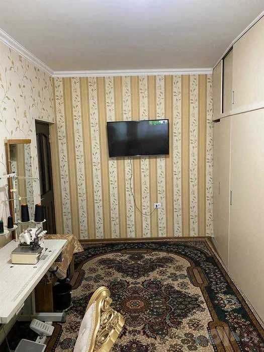 Qora qamish 3 xona 2 etaj sotiladi
