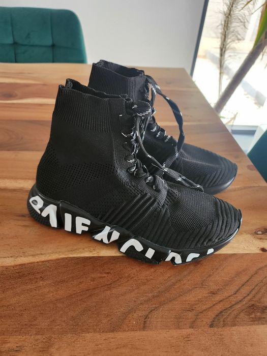 Vand pantofi de sport outlet nou mar 39 .