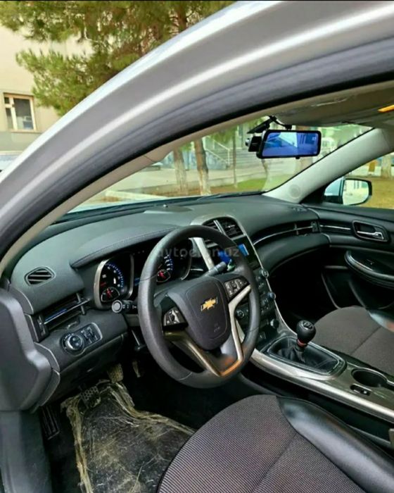 Малибу.1. Позиция.2. Механика. Люк. Краска тоза. Бензин. 2012.