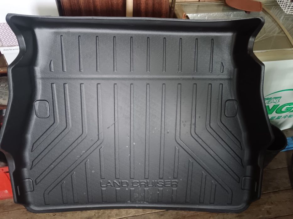 Полик на land cruzer 300