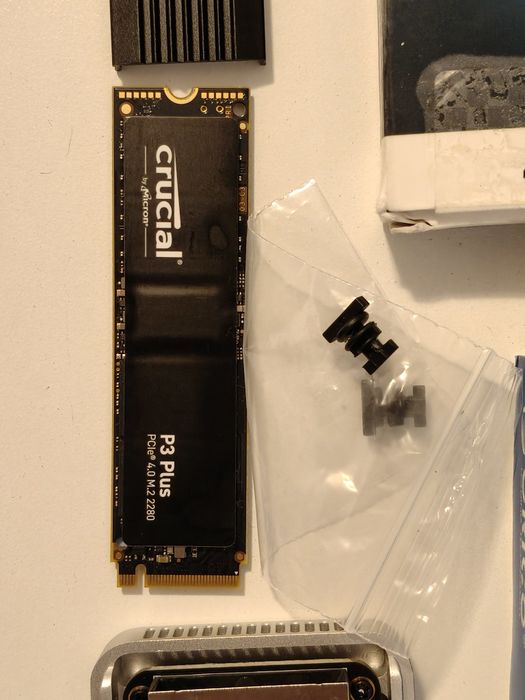SSD Crucial P3 Plus NVMe M.2 4TB PCIe 4.0 X4 4000GB + case ORICO USB4 Solid State Drive GARANTIE 10.2030 CA NOU 2.92 TBW CT4000P3PSSD8