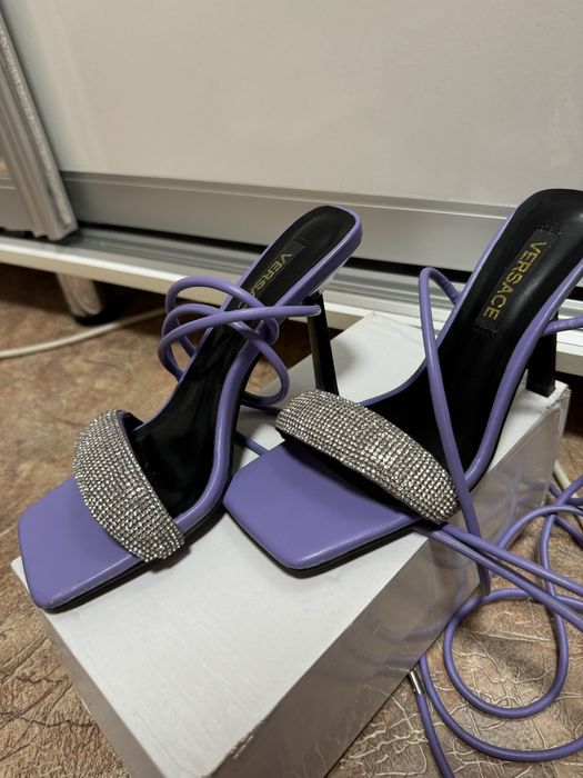 Продам босоножки