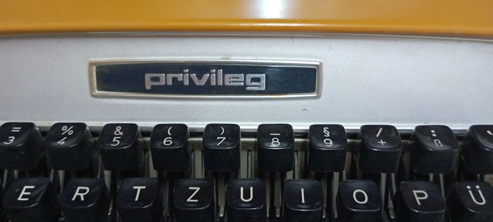 Mașina scris de colectie