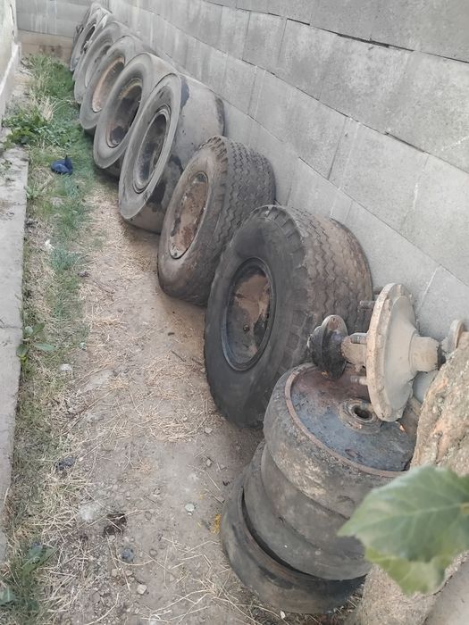 Vând roți  pentru remorcă