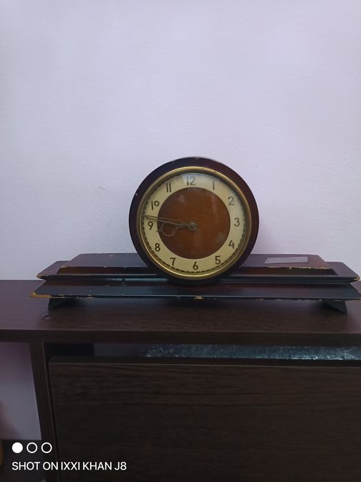 Часы Весна , не рабочие.