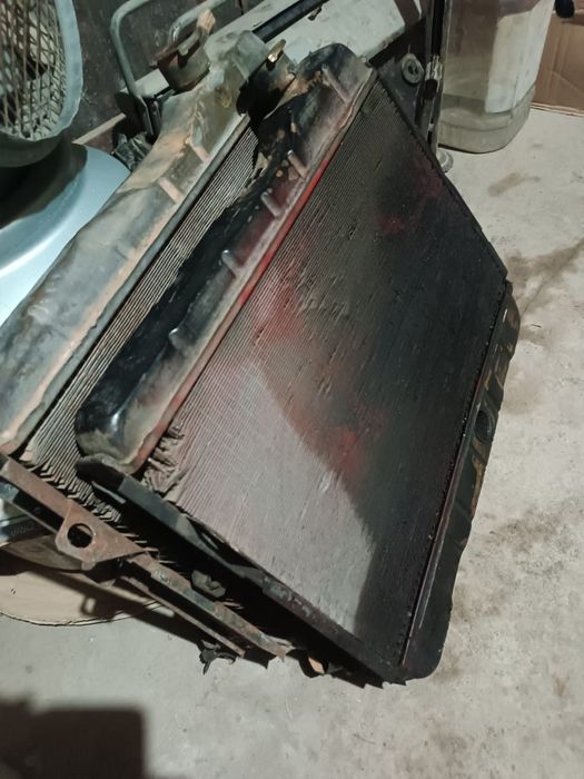 Продам авто радиатор