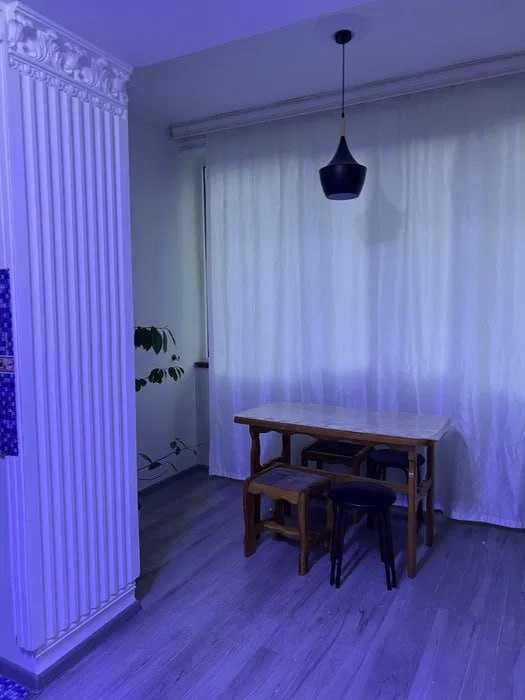 Сдается 2х квартира на Шайхонтохур район Ц13 Абай ор-р Ислам Универст