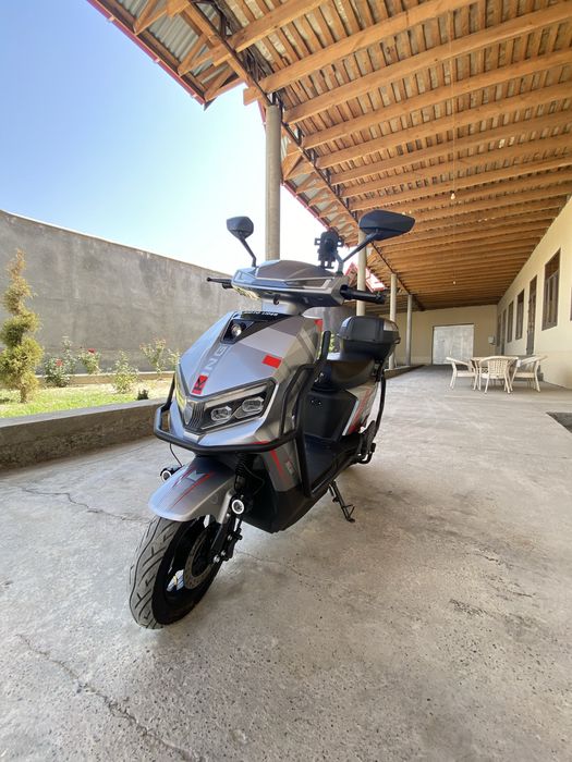 Skuter sotiladi xoladi ideal