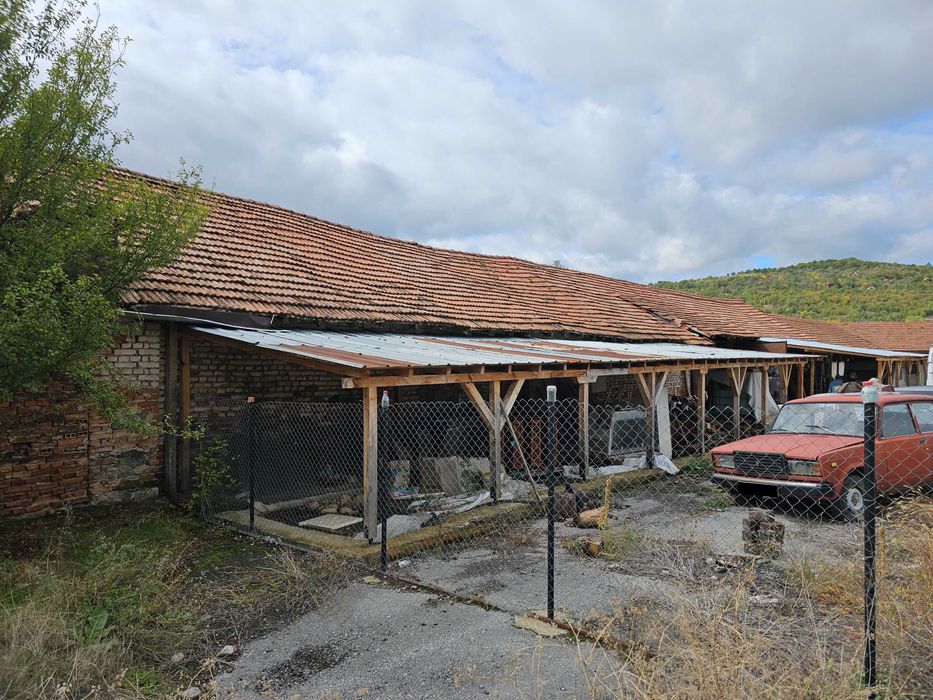 Продава се Склад в с. Раждавица, Област Кюстендил - 384 кв.м за 339 €/кв.м - Снимка #3