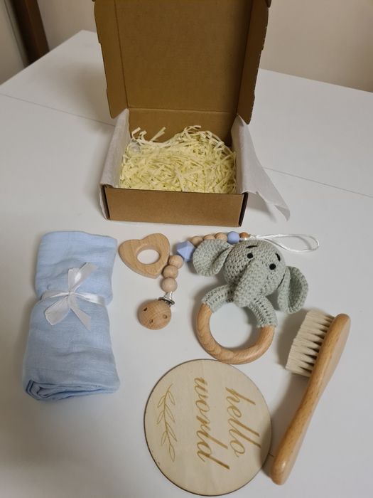 Set Cadou Premium din 6 piese pentru bebe-zornaitoare Elefant