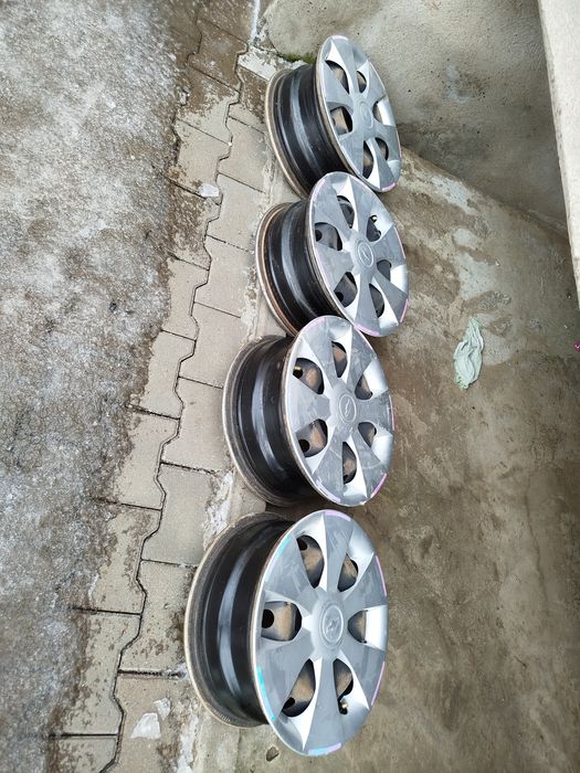 Продаю диски оригинальныен от Веста и Хрей и ларгус