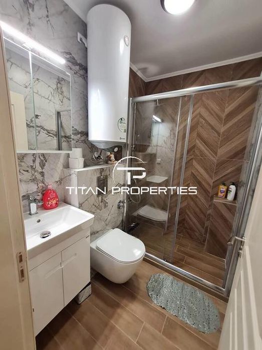 Дава се под наем Тристаен апартамент в Варна, Център - 100 кв.м за 1150 € - Снимка #6