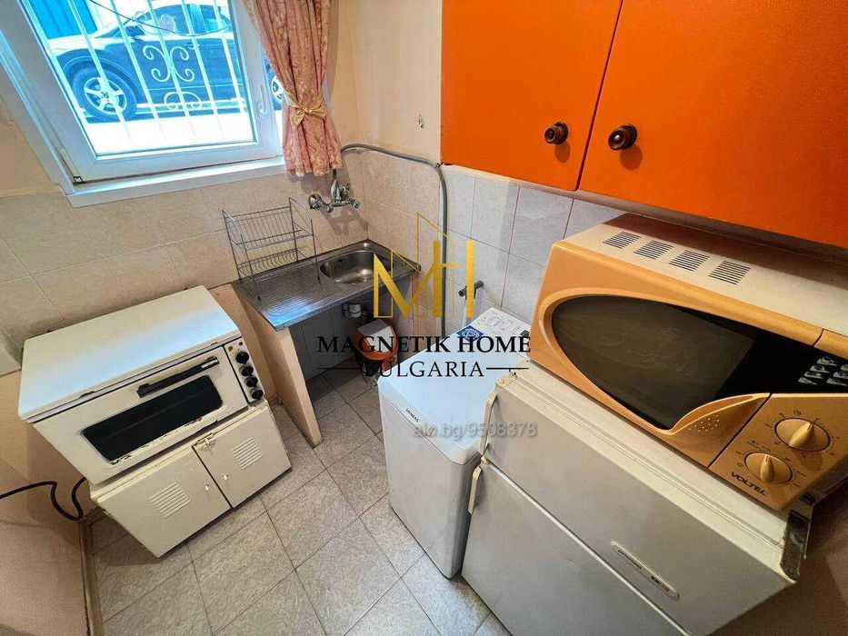 Дава се под наем Едностаен апартамент в Бургас, Център - 35 кв.м за 153 € - Снимка #5