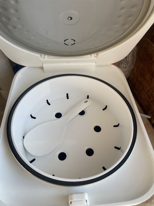 Продаю рисоварку Xiaomi MFB090 Б/У