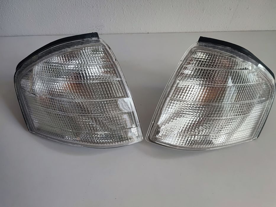 Мигачи Мерцедес Ц класа 202 mercedes w202 c нови бели мигач бял