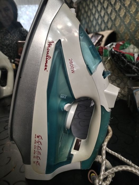 Утюги продаются, рабочие