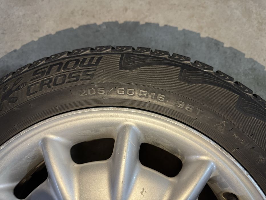 Зимние диски и шины Mercedes-Benz Е210