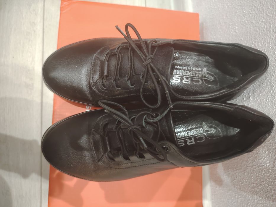 Естествена кожа 37номер