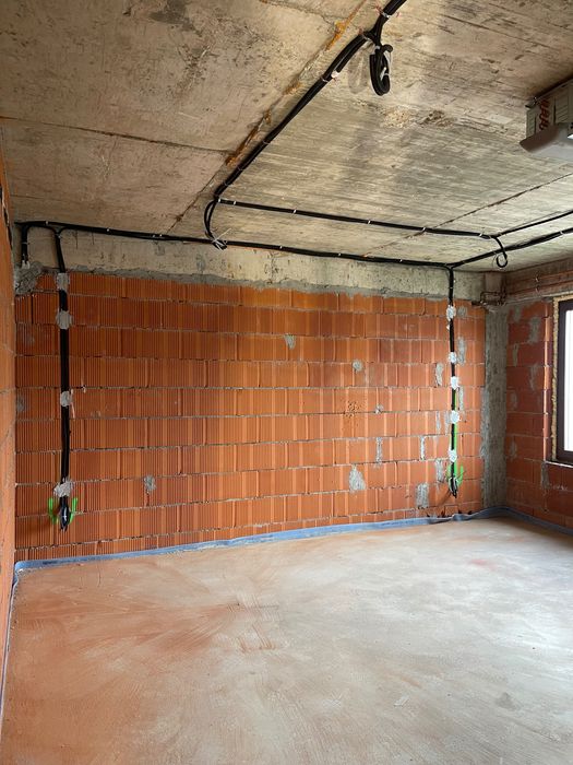 Execut instalații electrice și mentenanță/reparații probleme