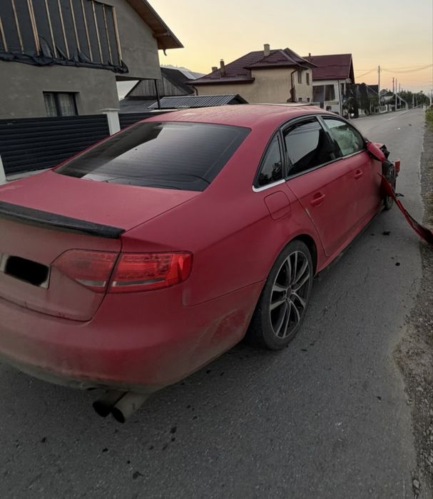 Vând Audi A4, B8 pentru dezmembrare