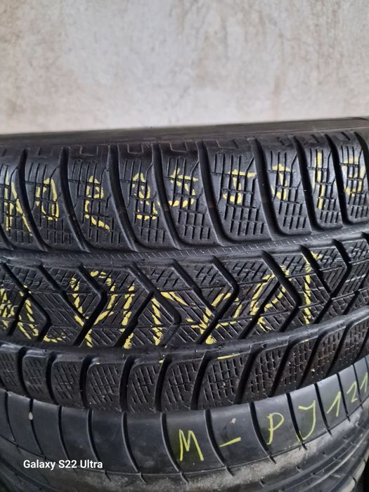 235 55 19 Дот 23 Pirelli Замъка Ямбол