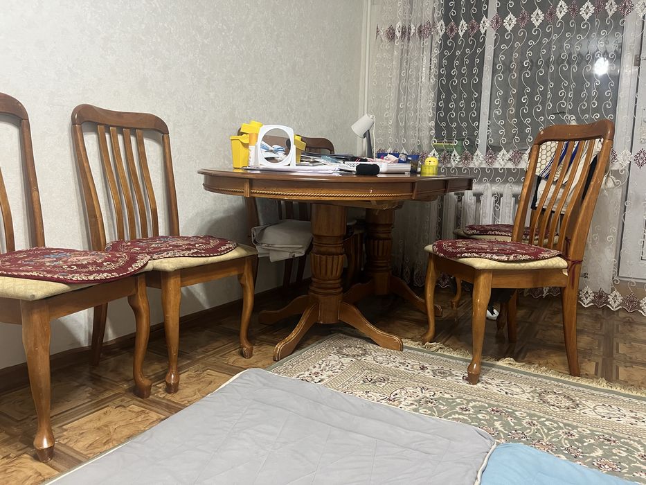 Продам стол со стульями