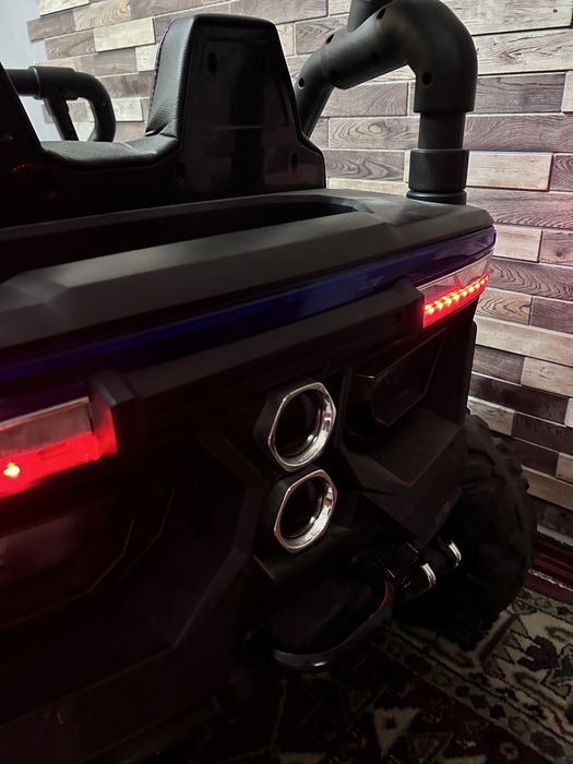 Детский электромобиль